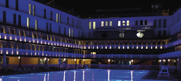 Piscine et Hôtel Molitor à Paris